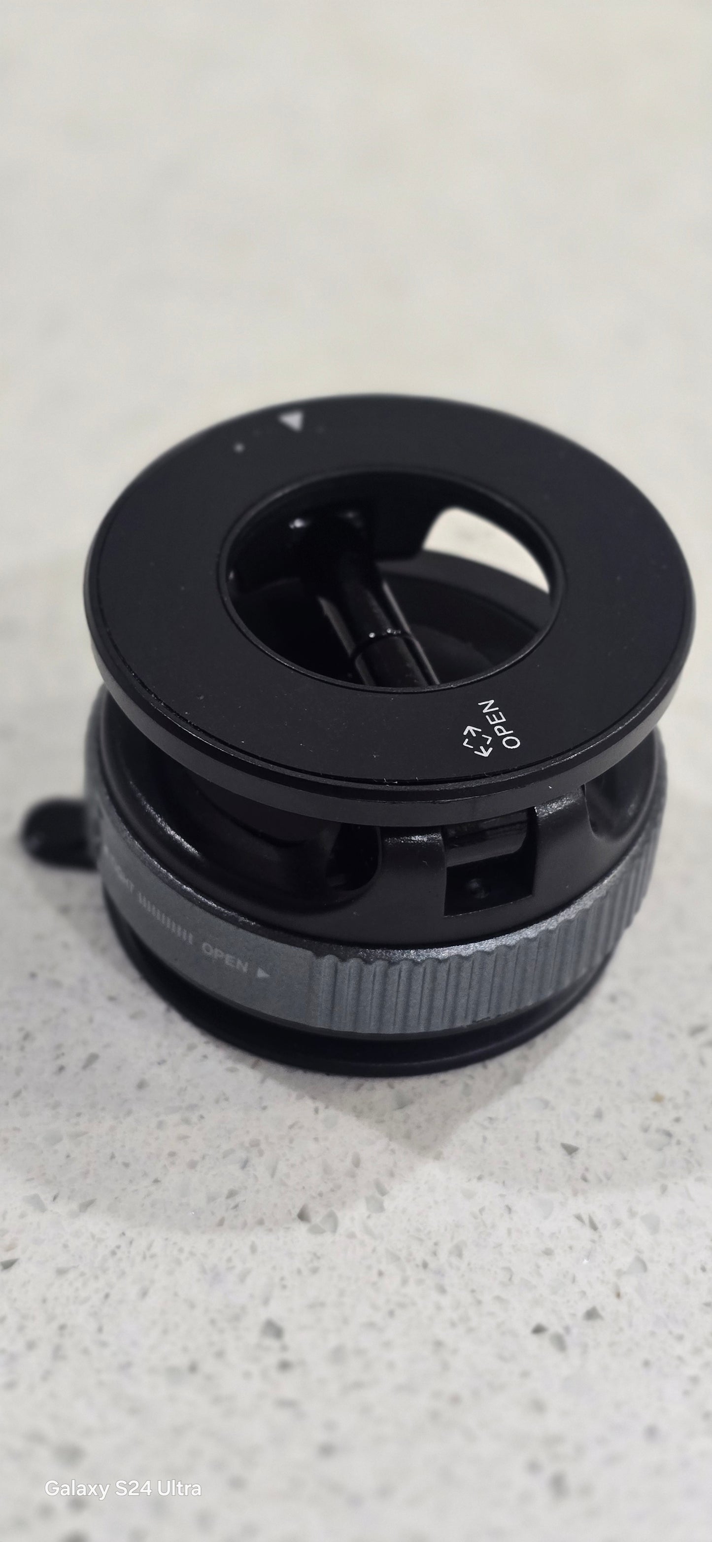 Military Grade Magnetic Car Phone Mount – Fits All Samsung, Apple & Android Phones